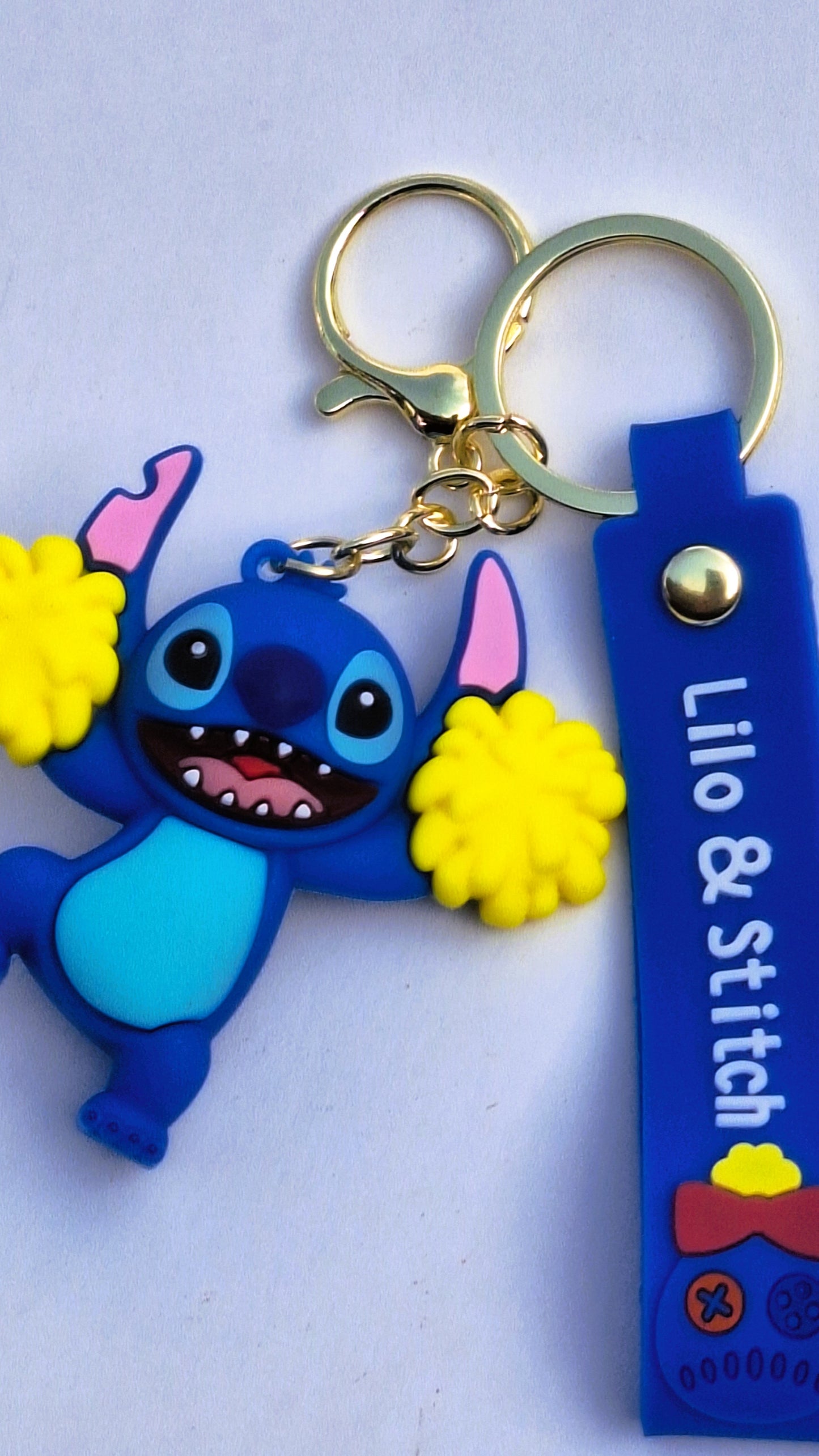🆕✨ ¡Nuevos Llavero Colgantes de Stitch cheerleader!