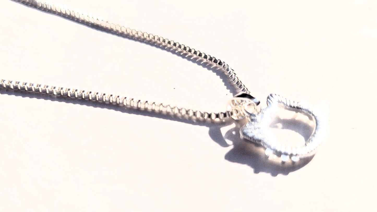 Cadena con adorno de Hello Kitty