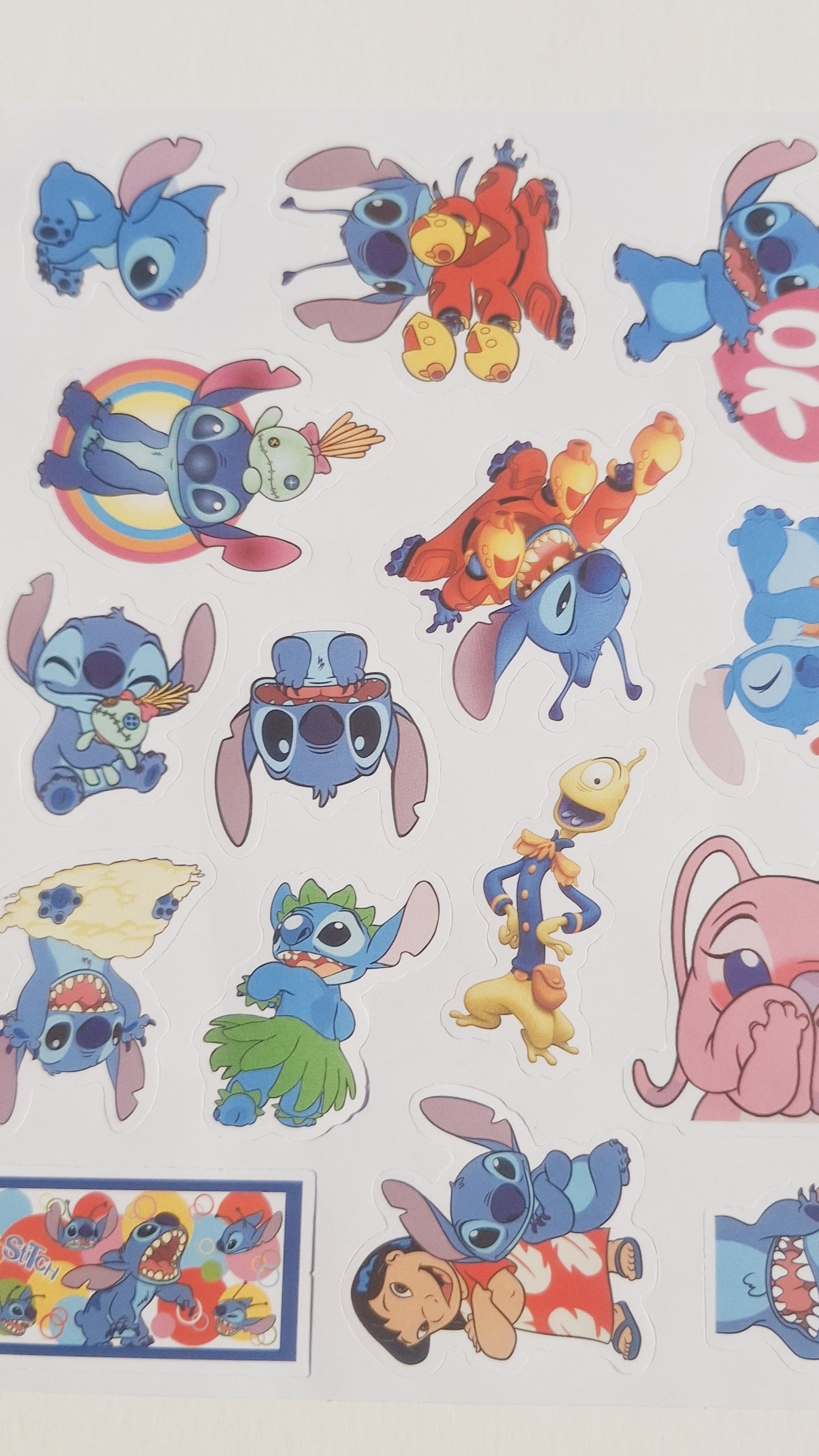 🌀 Stickers de Stitch y Angel – Súper Tiernos y Divertidos 🌀