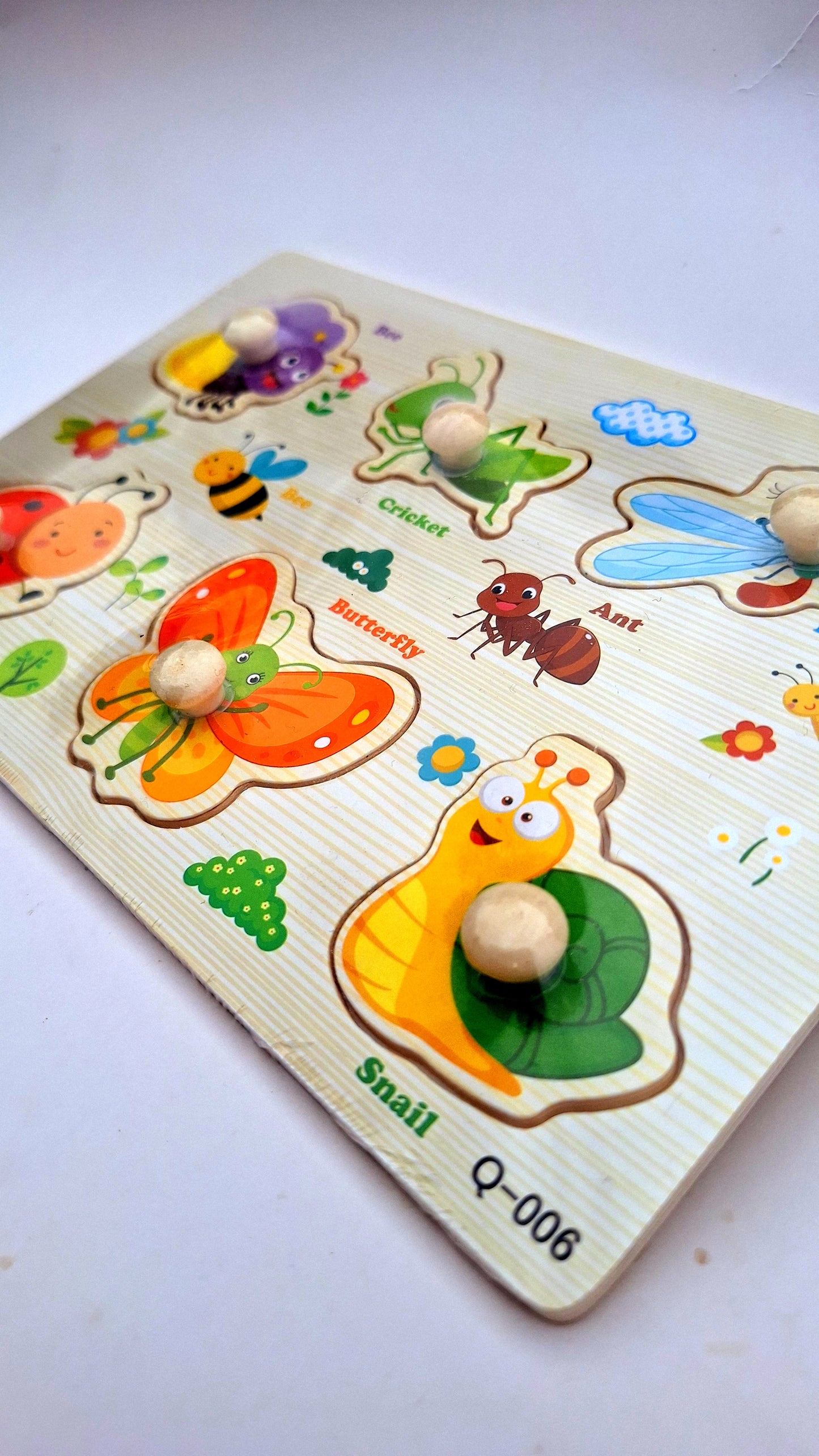 Didáctico de madera con pines - Juguete educativo – Insectos del jardín