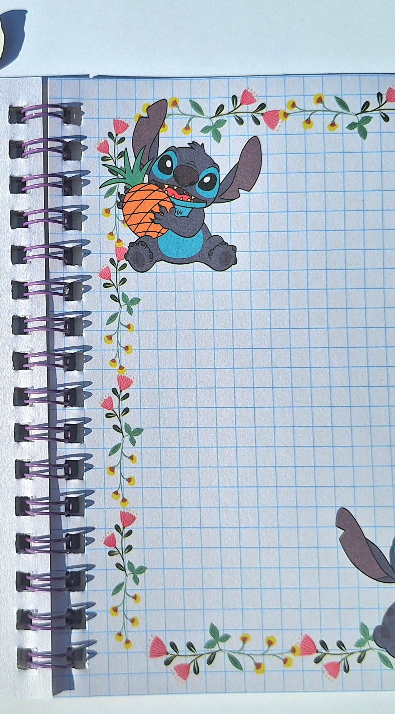 Agenda Stitch 3 en 1: creatividad y diversión en un solo lugar