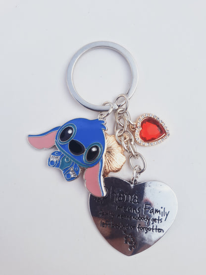 Tiernos llaveros de Stitch con medalla y perlas
