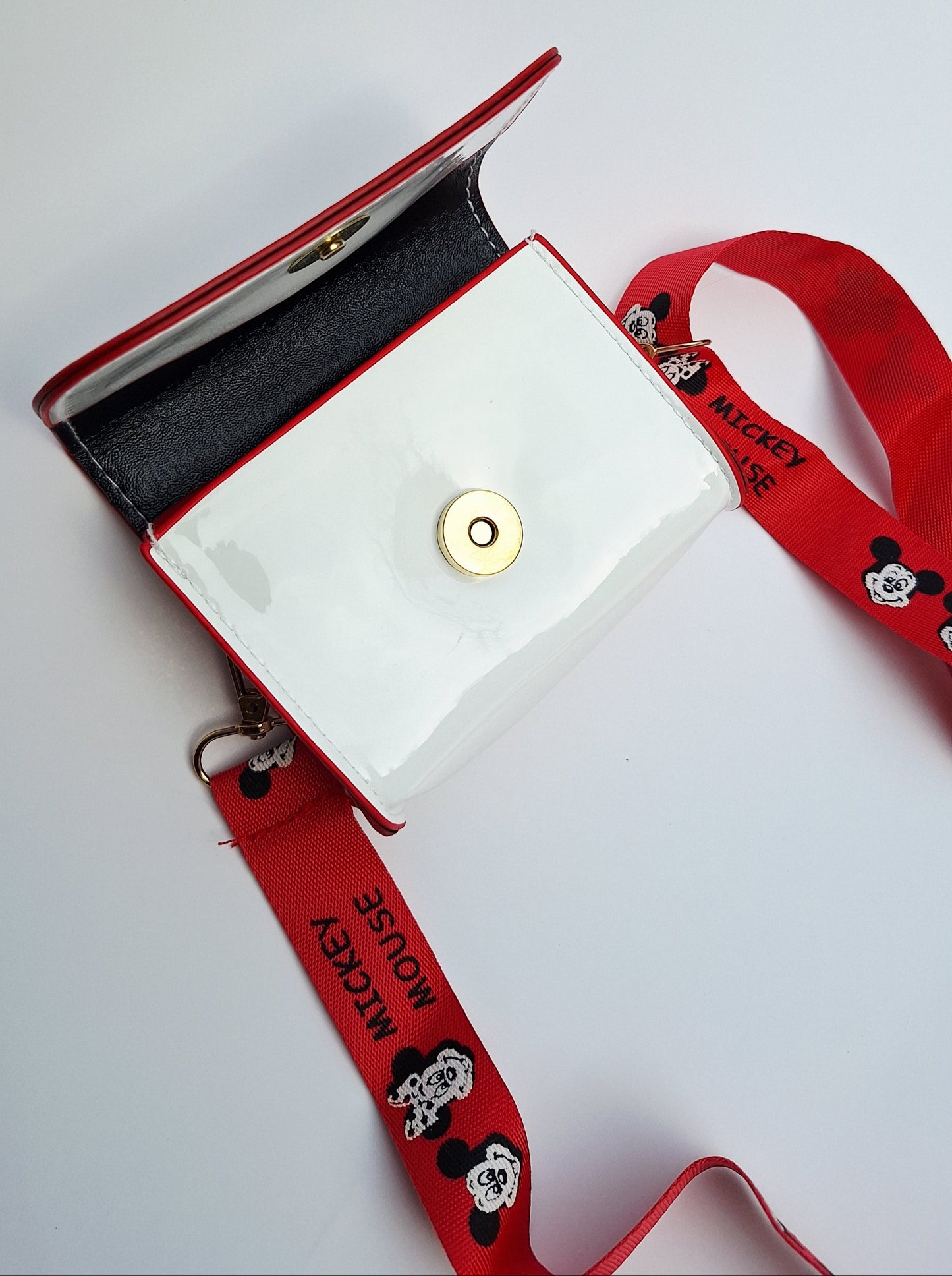 Mini bolso / porta celular Mickey y Minnie Mouse con correa